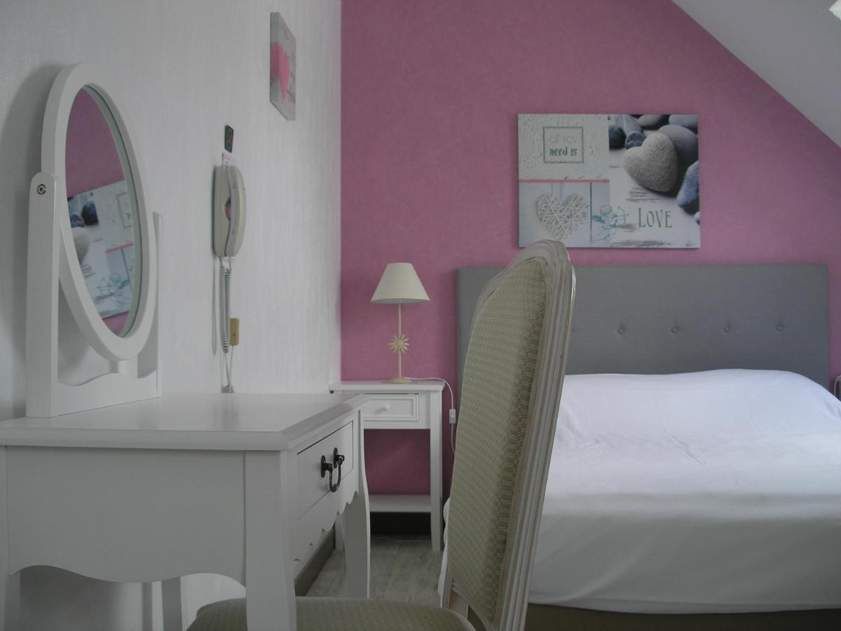 Pontchâteau Auberge Du Calvaire מראה חיצוני תמונה